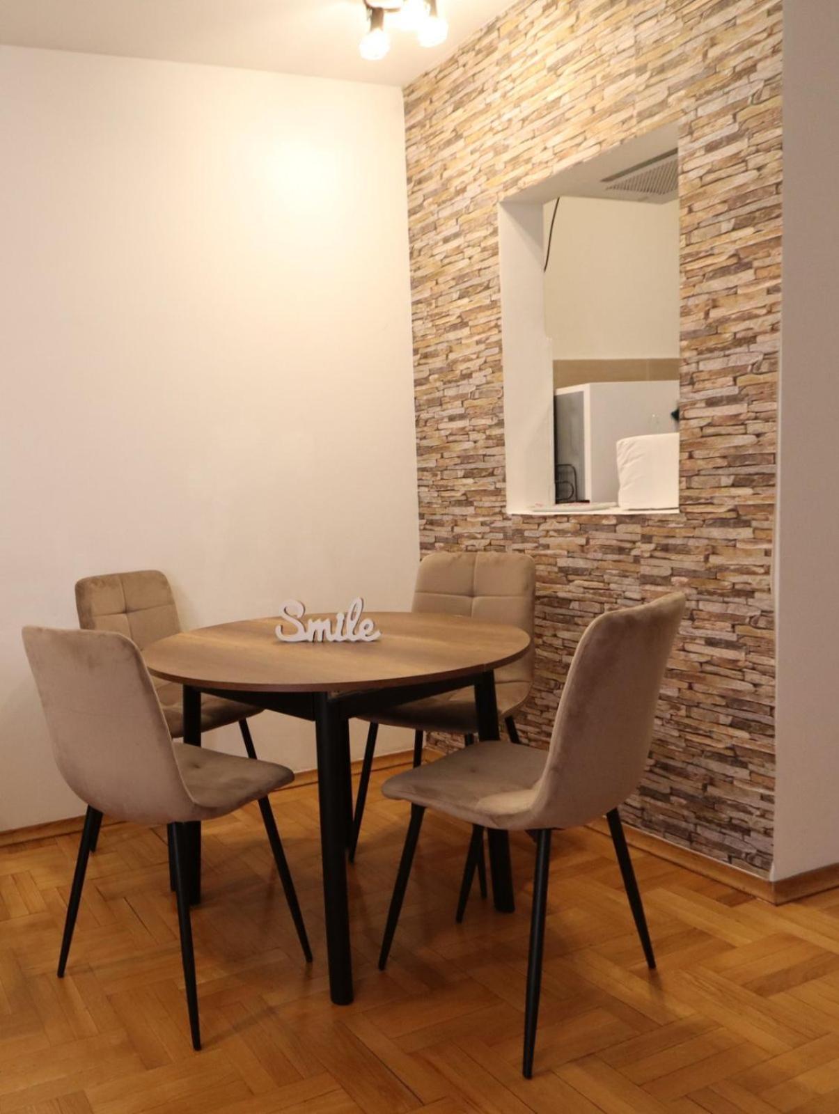 Lux Apartment Rose 2 60M2 Kragujevac Exterior photo